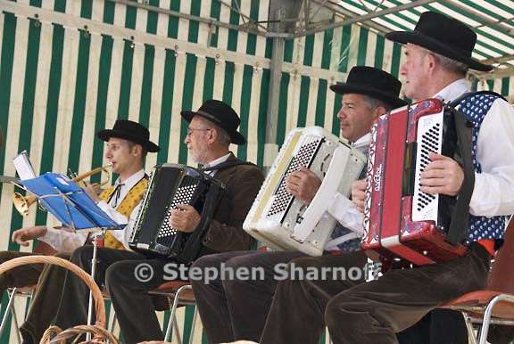 groupe la beluge 10 graphic